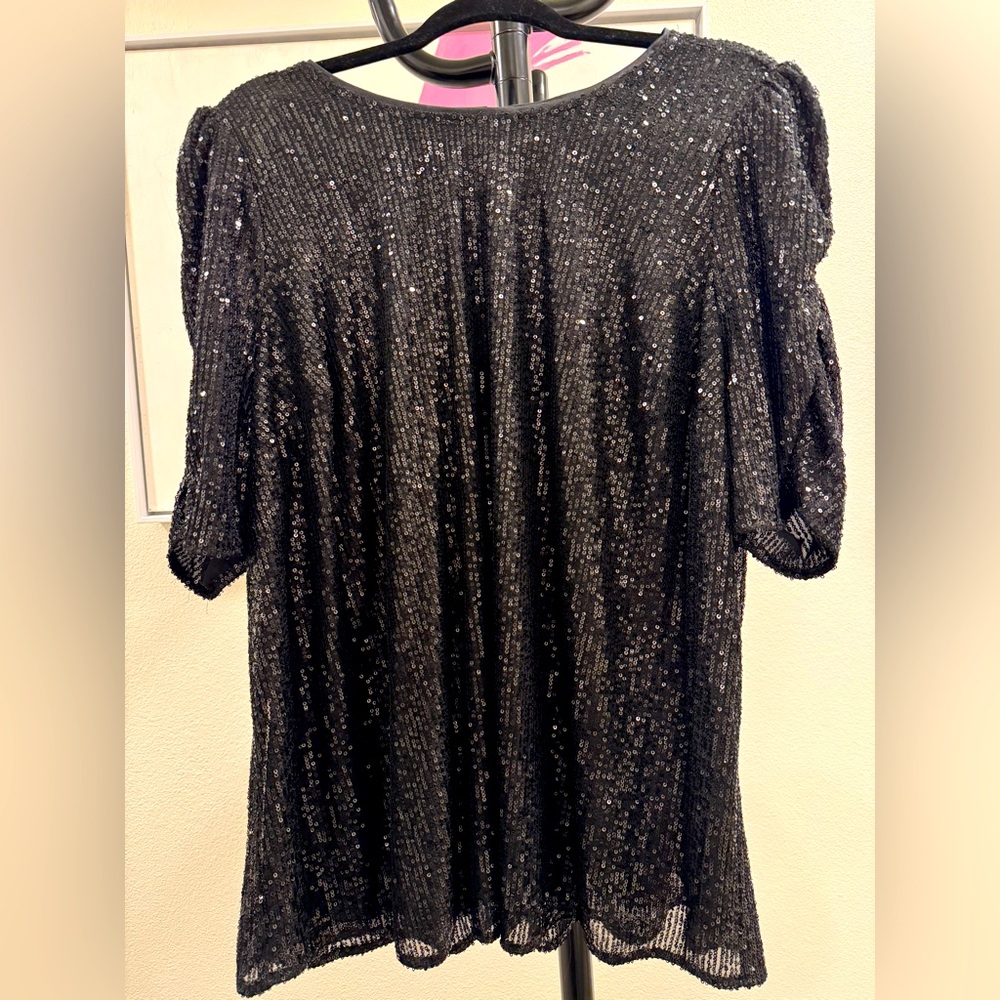 Black sequin ruched sleeve top - 2X